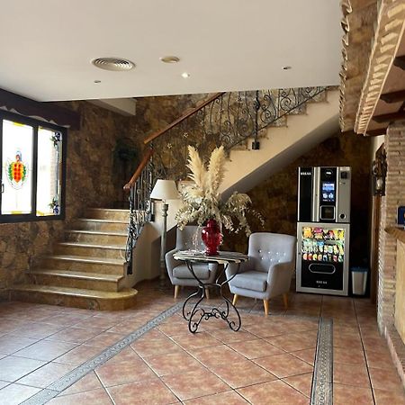 Hostal La Posada Torrellano Bagian luar foto