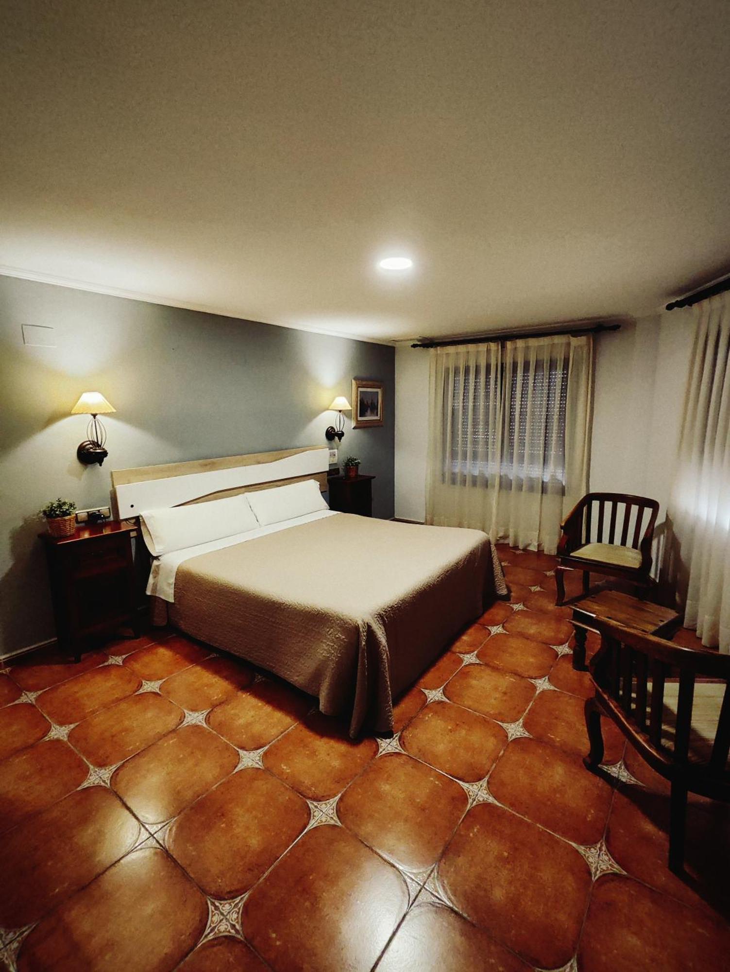 Hostal La Posada Torrellano Bagian luar foto