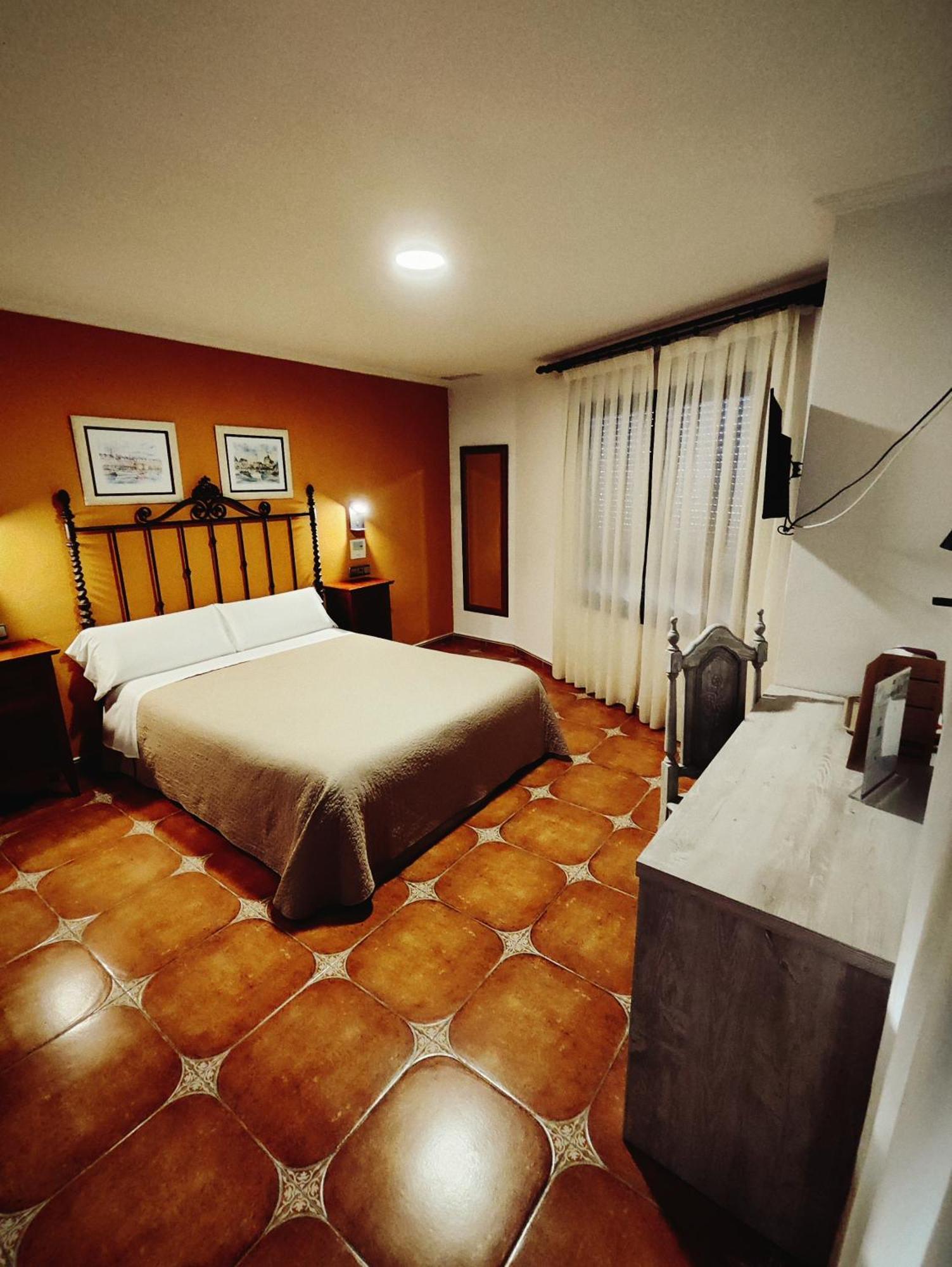 Hostal La Posada Torrellano Bagian luar foto